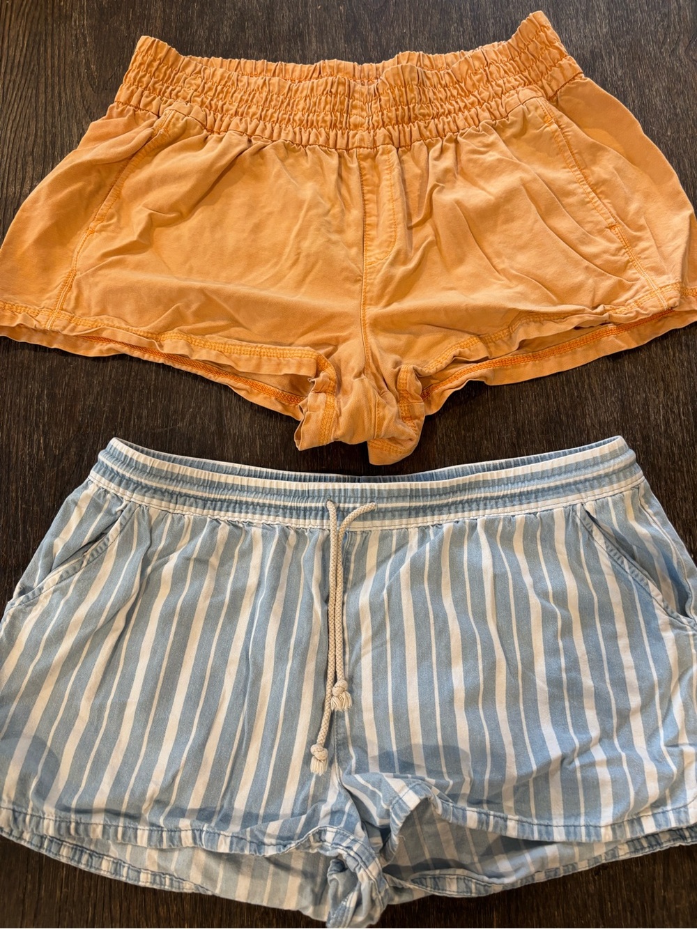 Aerie Women’s Elastic Waist Casual Shorts (XL)